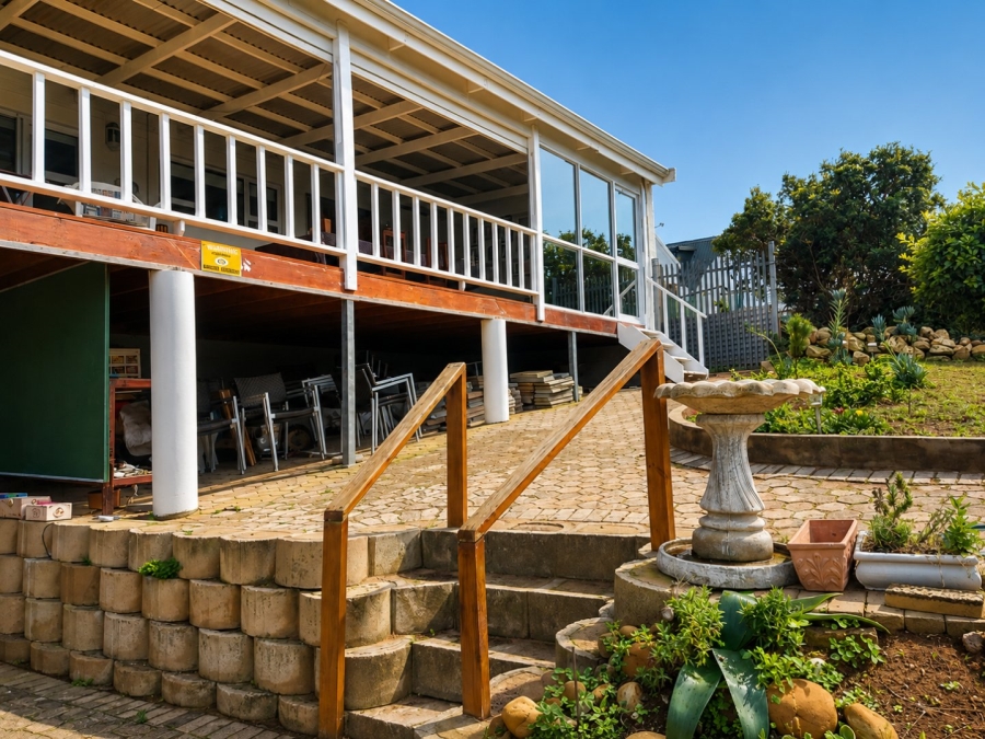 4 Bedroom Property for Sale in Stilbaai Wes Western Cape